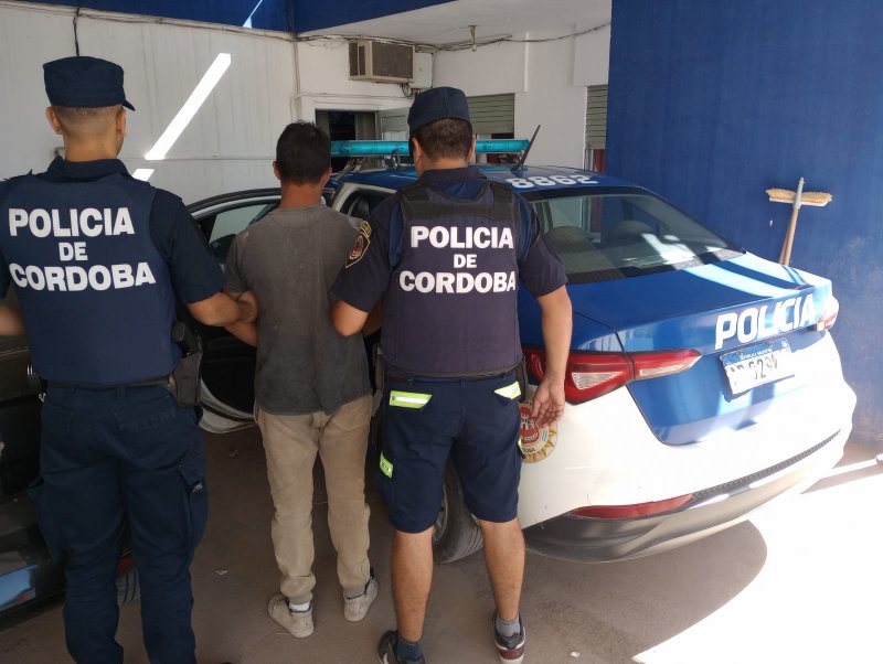 Balnearia: Intentó agredir a su hermano y fue detenido